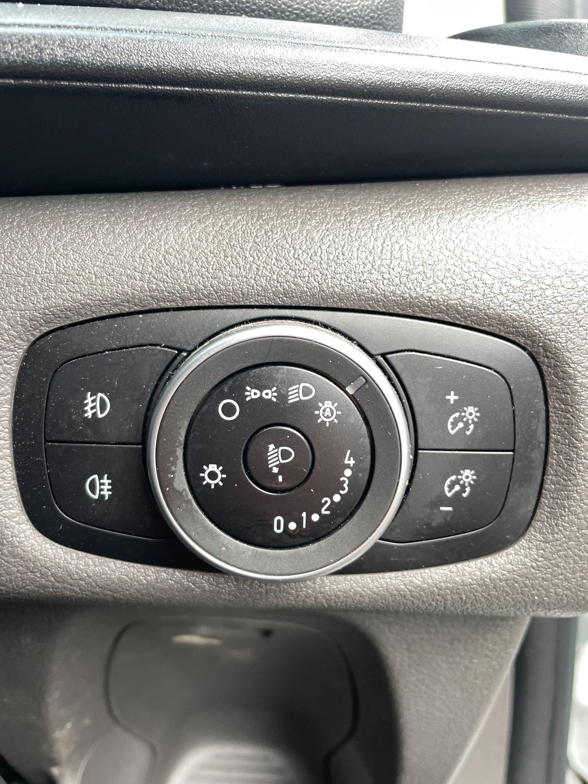 Ford Transit Custom - image 17